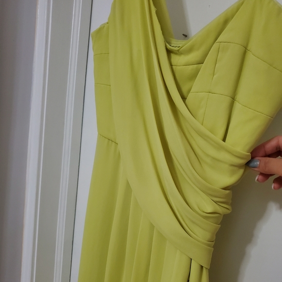 BCBG MAX AZRIA DRESS - Picture 2 of 4